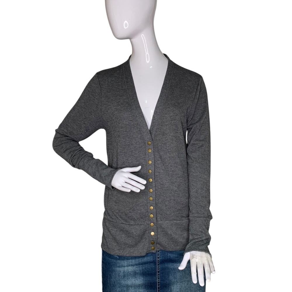 Zenana Outfitters Cardigan Gray 13 Snap Buttons Closure Size L